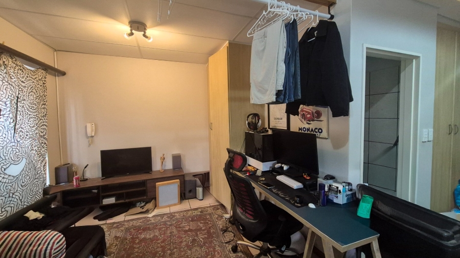 1 Bedroom Property for Sale in Die Bult North West